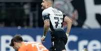  Foto: Rodrigo Coca / Ag. Corinthians - Legenda: Coronado defende dupla com Rodrigo Garro no Corinthians / Jogada10