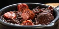 Veja dicas para fazer uma feijoada gostosa  Foto: Shutterstock / Alto Astral