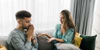 Casal durante uma discussão Foto: Eleganza/iStock