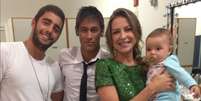 Pedro Scooby, Neymar, Luana Piovani, e o filho Dom  Foto: Reprodução/Instagram