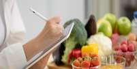 Médico aponta 5 mitos sobre nutrição que você sempre acreditou  Foto: Shutterstock / Saúde em Dia