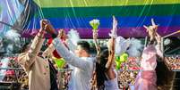 Casais LGBT se casam no trio da Gloria Groove  Foto: Tata Barreto