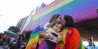 Confira os beijos marcantes na 28ª Parada do Orgulho LGBT+ em São Paulo  Foto: Ricardo Matsukawa/Especial para o Terra