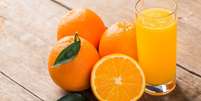 Veja os benefícios do suco de laranja  Foto: Shutterstock / Alto Astral