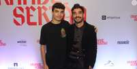 Caio Blat fez rara aparição com filho mais novo, Bento, 14 anos.  Foto: AGNews / Purepeople