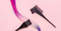 Hábitos simples evitam danos ao tingir os cabelos  Foto: 9dream studio | Shutterstock / Portal EdiCase