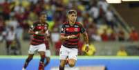  Foto: Marcelo Cortes/CRF - Legenda: Luiz Araújo vive momento especial no Flamengo / Jogada10