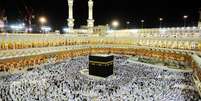 Pregrinação de muçulmanos na Grande Mesquita de Meca  Foto: Canva Fotos / Perfil Brasil