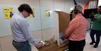 Testes do novo recurso de acessibilidade na urna eletrônica para cegos e pessoas com baixa visão  Foto: TRE-PR/Divulgação / Estadão