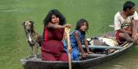 Língua do povo indígena pirahã é foco central de um polêmico debate acadêmico há décadas  Foto: DANIEL EVERETT / BBC News Brasil