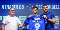 Kaio Jorge é apresentado no Cruzeiro. Foto: Gustavo Aleixo/Cruzeiro / Esporte News Mundo