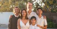 Marcello Antony, sua esposa e três dos seus cinco filhos Foto: @instagram