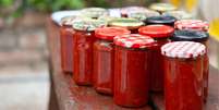 Saiba como melhorar o molho de tomate pronto  Foto: Shutterstock / Alto Astral