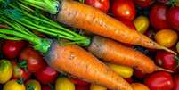 Cascas de frutas e vegetais para comer  Foto: Shutterstock / Sport Life