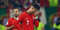 Cristiano Ronaldo chora após perder pênalti na Eurocopa   Foto: Lee Smith / Reuters
