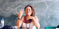 Dodi Leal: doutora em Psicologia Social pela USP e pesquisadora, voltou à sala de aula como professora  Foto: Reprodução Instagram/@dodileal