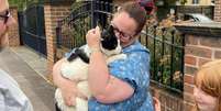 Joey fez companhia a um senhor viúvo durante a pandemia após desaparecer em outubro de 2019  Foto: Lauren Mundy / BBC News Brasil