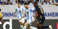 Messi leva a Argentina ao ataque. Gênio passa em branco, mas sua seleção vence o Equador e vai às semifinais  Foto: Charly Triballeau -AFP via Getty Images / Jogada10