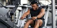 Praticar musculação Foto: Shutterstock / Sport Life