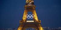 Torre Eiffel iluminada com as argolas das Olimpíadas Foto: Getty Images