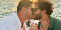Igor Cosso e Heron Leal ficam noivos durante férias  Foto: Reprodução/Instagram @igorcosso