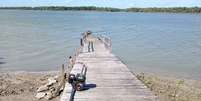 Comunidades ribeirinhas acusam passagem de lanchas em alta velocidade no Rio Cajutuba por prejuízos na pesca e até sumiço de ilha  Foto: Auremluc / BBC News Brasil