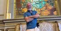 Otávio Mesquita contou que, na época que começou como repórter, ninguém queria fazer a cobertura do "Gala Gay"  Foto: Reprodução: Instagram/otaviomesquita