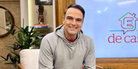 Tadeu Schmidt comentou que a situação virou tópico de conversa entre a família e amigos  Foto: Reprodução: Instagram/tadeuschmidt 