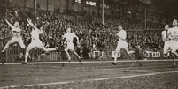 Prova de corrida nas Olimpíadas na década de 1920  Foto: Getty Images / BBC News Brasil