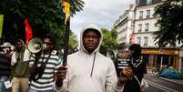 Remoção de sem-teto das ruas de Paris antes dos Jogos gerou protestos  Foto: Getty / BBC News Brasil