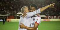  Foto: Gilvan de Souza / CRF - Legenda: Tozza: A importância de ganhar mesmo quando o Flamengo não joga bem / Jogada10