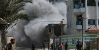 Ataque em escola de Gaza deixou dezenas de mortos, segundo autoridades locais  Foto: EPA / BBC News Brasil