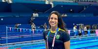 Ana Carolina 2  Foto: Ana Carolina Vieira à beira da piscina em Paris.  Instagram/ @_anavieeiraa / Olimpíada Todo Dia