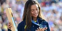 Rayssa Leal conquista o bronze no skate street em Paris Foto: REUTERS/Angelika Warmuth