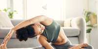 O pilates complementa a prática de diversas modalidades de esporte  Foto: PeopleImages.com - Y | Shutterstock / Portal EdiCase