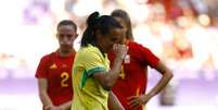 Marta é expulsa em lance perigoso e deixa campo chorando nos Jogos de Paris  Foto: REUTERS/Susana Vera