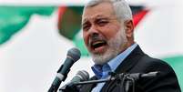 Em foto de arquivo, Haniyeh fala a seus apoiadores durante um comício do Hamas  Foto: Reuters / BBC News Brasil