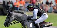 Marcio Carvalho Jorge com o cavalo Castle Howard Casanova  Foto: Zohra Bensemra / Reuters