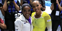 Simone Biles e Rebeca Andrade, em 2023  Foto: Ricardo Bufolin/CBG