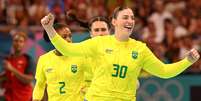 Brasil avan&ccedil;a no Handebol feminino  Foto: REUTERS/Bernadett Szabo