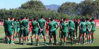 elenco reunido antes de finalizar a preparação para o confronto contra o bahia FOTO DE MARCELO GONÇALVES / FLUMINENSE FC  Foto: Esporte News Mundo