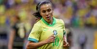 Marta pela Seleção Brasileira nas Olimpíadas  Foto: Rafael Vieira/AGIF / Lance!