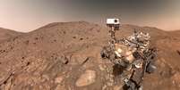 Uma selfie que o rover Perseverance da Nasa tirou de si mesmo enquanto estava ao lado de seu espaço de trabalho - uma rocha chamada Cheyava Falls.  Foto: Divulgação/NASA/JPL-Caltech/MSSS / Estadão