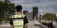 Funcionário de segurança em Paris, França  Foto: REUTERS/Benoit Tessier