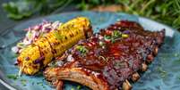 Costela ao molho barbecue  Foto: Radoxist studio | Shutterstock / Portal EdiCase