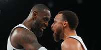 LeBron James e Stephen Curry  Foto: Brian Snyder / Reuters