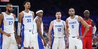 Seleção francesa de basquete em ação nas Olimpíadas  Foto: Thomas COEX / AFP / Lance!