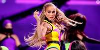 Jennifer Lopez tem 6 'regras de ouro' para manter seu corpo definido aos 55 anos. Saiba quais são!.  Foto: Getty Images / Purepeople