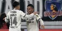 Confronto pelas oitavas de final da Libertadores teve seu primeiro jogo em Santiago –  Foto: Rodrigo Arangua/AFP via Getty Images / Jogada10