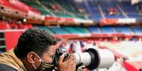 João Maia atuou como fotógrafo, já com deficiência visual, nas edições dos Jogos Paralímpicos do Rio-2016, Tóquio-2020 e, agora, irá a Paris-2024.  Foto: Fundação Dorina Nowill/Divulgação / Estadão